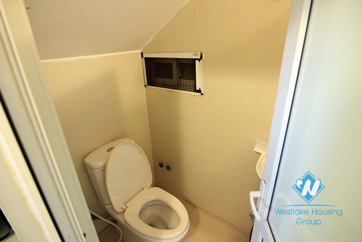 3 floors house for rent in Tay Ho district,Ha Noi